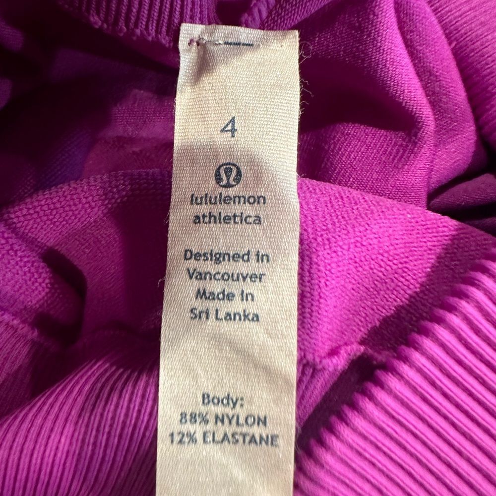 Lululemon zone in tight ultra violet size 4 - Picture 5 of 6